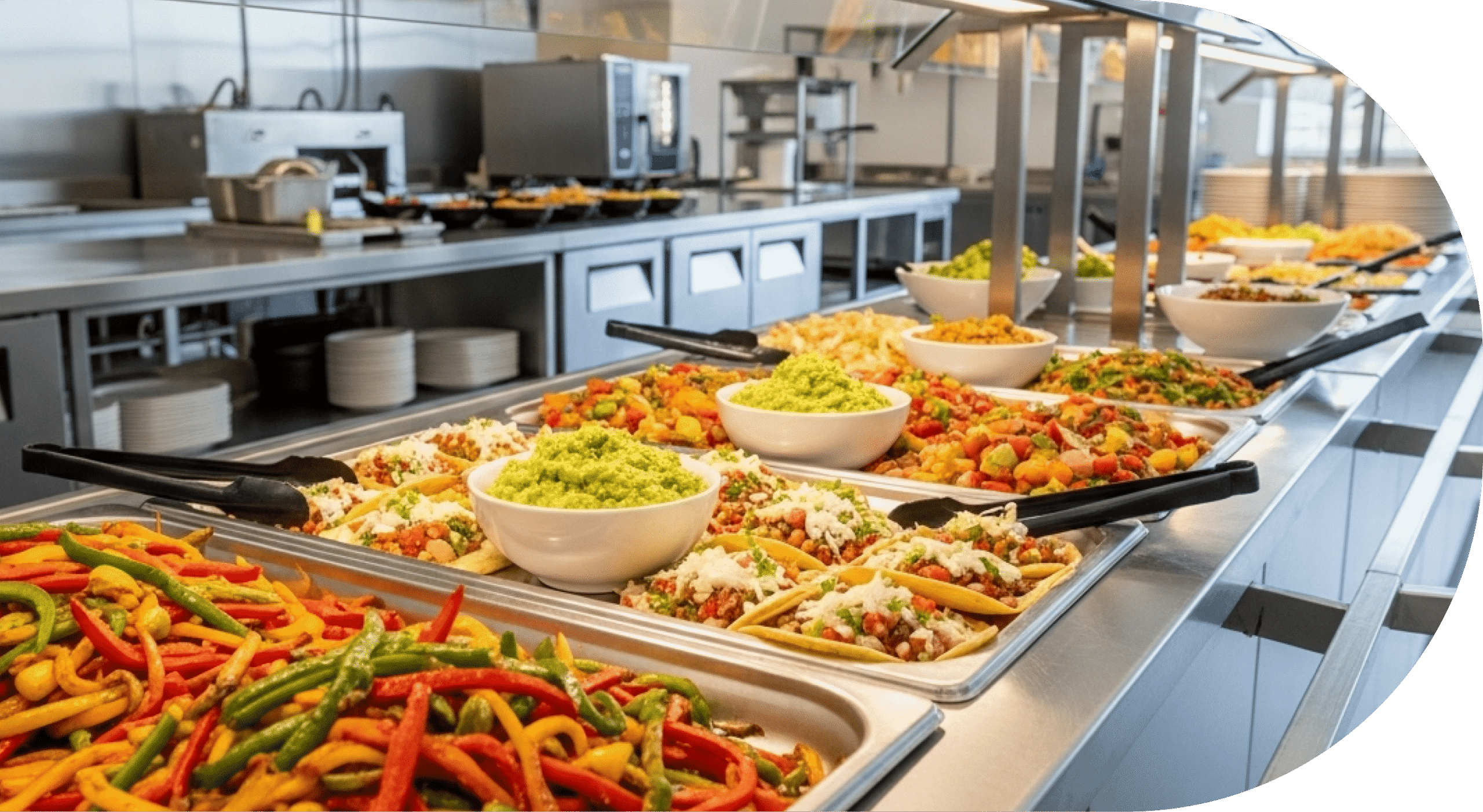 Comedor industrial en operación sirviendo a más de 100 empleados en Monterrey